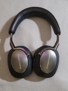 Bowers & Wilkins PX8 