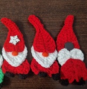 Szydełkowy magnes skrzat, Mikołaj