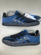 Sneakersy Adidas Buty Gazzele Indoor GY4425 43 1/3