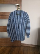 Sweter damski ażurowy zrobiony na szydełku