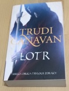 Łotr Trudi Canavan 