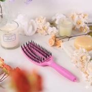 Olivia Garden Finger Brush HOT PINK szczotka do rozczesywania włosów IONIC