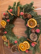 Wieniec dekoracja świąteczna duży żywy podkład