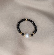 Pierścionek elastyczny kamienie czarny turmalin perły naturalne perełka 