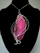 Wisior różowy agat w srebrnej oprawie