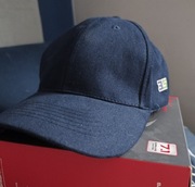 Czapka bordowa z ciepłego materiału