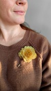 Broszka "Złoty kwiat"