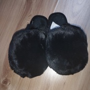 Kapcie puszyste czarne rozmiar 41/42