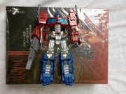Maketoys MTCD-01P Striker Manus Premium - Transformers Optimus Prime