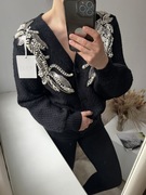 Czarny, miękki, rozpinany kardigan z cekinami i koralikami