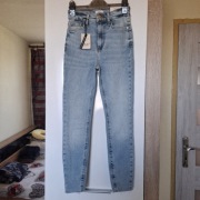 Jeansowe spodnie skinny River Island 