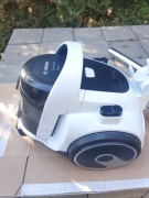 Odkurzacz bezworkowy Bosch BGC05A322 700W Szczotka do parkietów