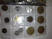 Monety. Zestaw 8 w albumie. Stan różny.