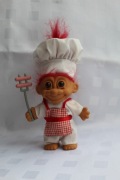 TROLL RUSS CZERWONY KUCHARZ GRILL BBQ KIEŁBASKI FIGURKA ZABAWKA