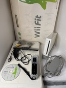 Zestaw Nintedno Wii - pad, nunchuk, deska w pudełku, kabel av, gra