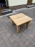 Drewniany stolik kawowy