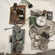 Przekładnie z silnikami i zasilacz