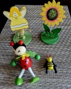 zestaw drewnianych ozdób dla dzieci