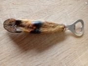 Otwieracz do butelek z prawdziwego kopyta,  myśliwski , naturalne futro (25