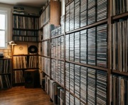 Wyprzedaż kolekcji nowych płyt CD i LP - atrakcyjne ceny i tania WYSYŁKA