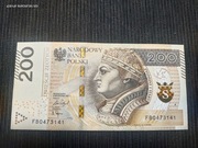 Banknot kolekcjonerski 200 zł niski numer FB04...