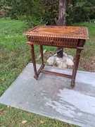 Stolik kawowy z epoki XIX wiek 