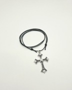 Naszyjnik z krzyżem wisiorek krzyż goth gotyk alternative y2k 