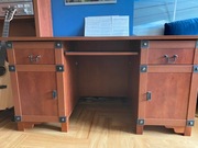 Biurko BRW na środek pokoju z okuciami stan BDB