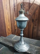 Cynowa lampa naftowa Pose