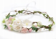 Wianek komunijny na gałązkach boho biało różówy