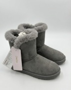 DEEZEE – Stylowe Śniegowce Mukluki z Futerkiem – Szare (Rozmiar 38)