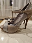 Buty marki Guess na wysokim obcasie