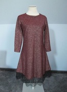 Bordowa błyszcząca rozkloszowana sukienka z koronką