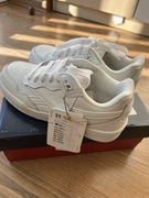 Buty chłopięce Reebok.