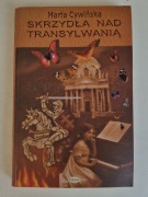 Skrzydła nad Transylwanią - Marta Cywińska Powieść