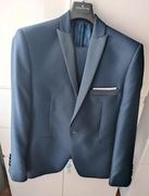 Garnitur, wykorzystany na jedną okazję.