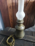 Lampka naftowa francuska metalowa przerobiona na prąd