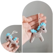 Konik na szydełku, zawieszka, brelok handmade, dekoracja 