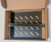 DIGITUS Półka 1U 10" gł. 200mm oraz panel ze szczotką 0.5U 10"  - czarne