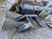 Łapy do naczepy niskopodwoziowej , komplet