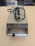 Zgrzewarka do tacek Compact Hendi model 330005