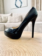 Klasyczne szpilki lakierowane czarne na wysokim obcasie 38 peeptoe