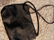 Czarna torba listonoszka h&m