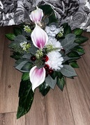 Kompozycja nagrobna z aniołkiem