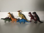 Figurki dinozaurów