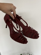 Bordowe sandały na obcasie vintage rzymianki ZARA