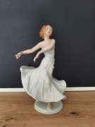 Tancerka figurka porcelana ARPO Rumunia