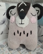 Duża maskotka na szydełku