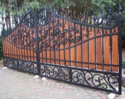 brama z drewnem  brama z aluminium , kuta brama