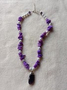 Naszyjnik z masy perłowej barwionej z ametystem